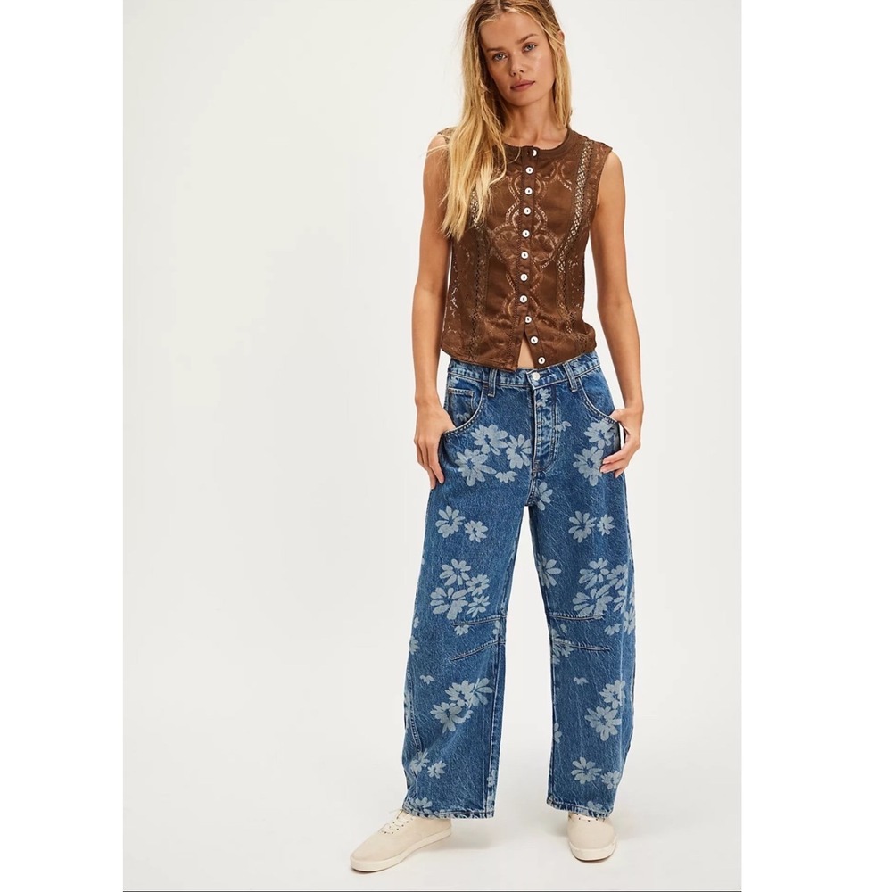 Free People We The Free Good Luck Printed Barrel Jeans Laser‎ Daisy Blue Floral
